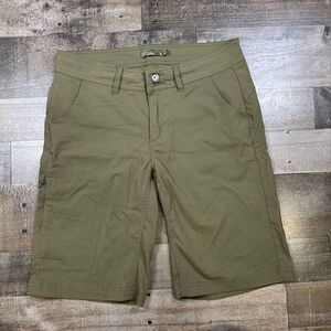 Prana Women’s Size 8 Halle Cargo Bermuda Hiking Shorts Olive Green Nylon Stretch